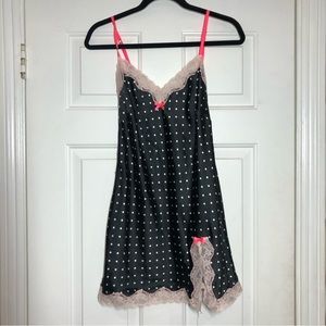 Victorias Secret 2000s Polka Dot Lace trim Nightie Slip